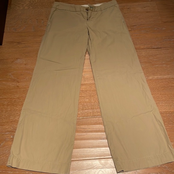 Gap Wide leg, low rise khaki , size 2 - Picture 1 of 3